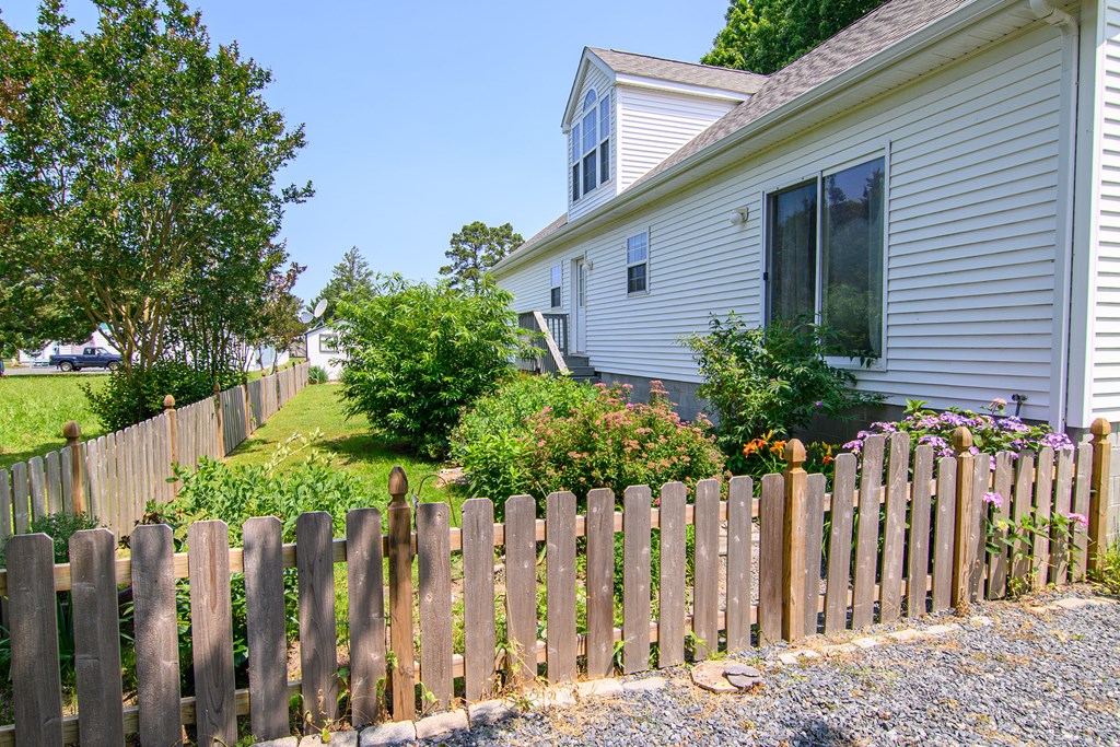 31523 Sunrise Dr, Painter, Virginia image 2