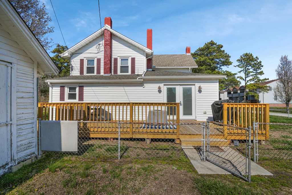 7983 Church St, Chincoteague, Virginia image 40