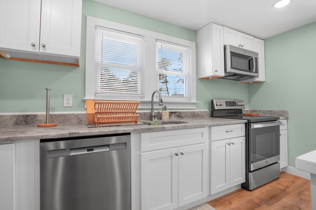 7983 Church St, Chincoteague, Virginia image 16