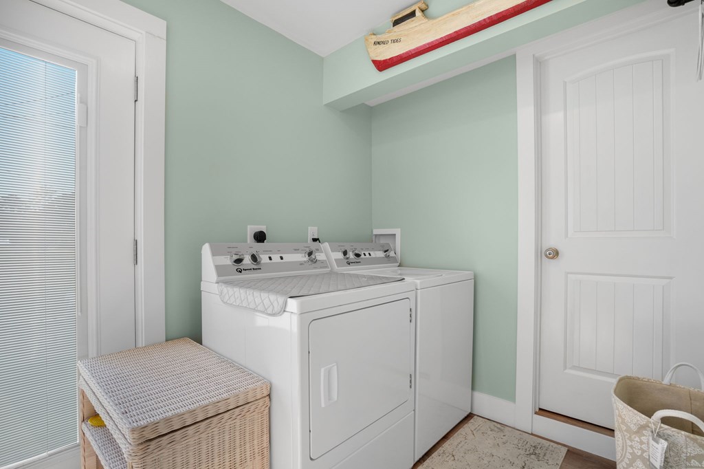 7983 Church St, Chincoteague, Virginia image 33