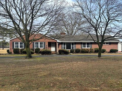 Homes For Sale - 27273 Mutton Hunk Road<br/> Parksley, VA 23421