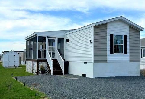 Mobile Home For Sale - 8238 Seashell Dr<br/> Chincoteague, VA 23336