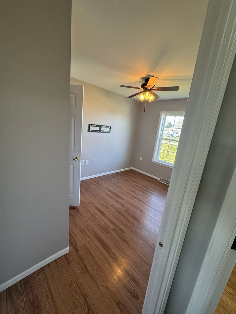 19320 Raspberry Drive, Keller, Virginia image 4