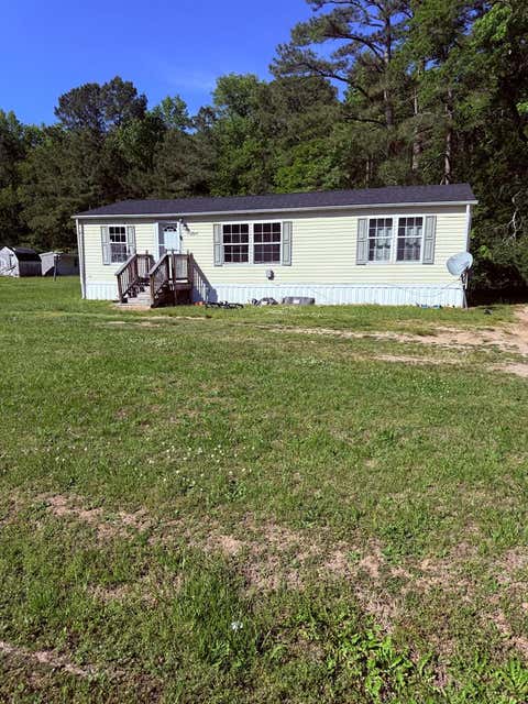 Mobile Home For Sale - 28145 Whites Neck Rd<br/> Accomack County, Parksley, VA 23421