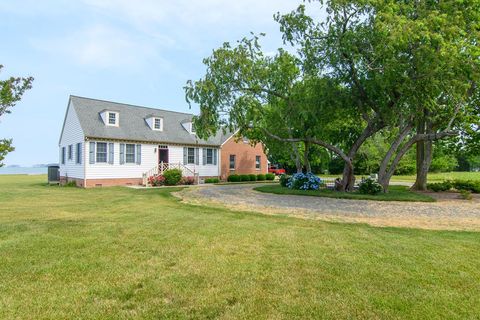 Homes For Sale - 15049 Blenheim Way<br/> Melfa, VA 23410