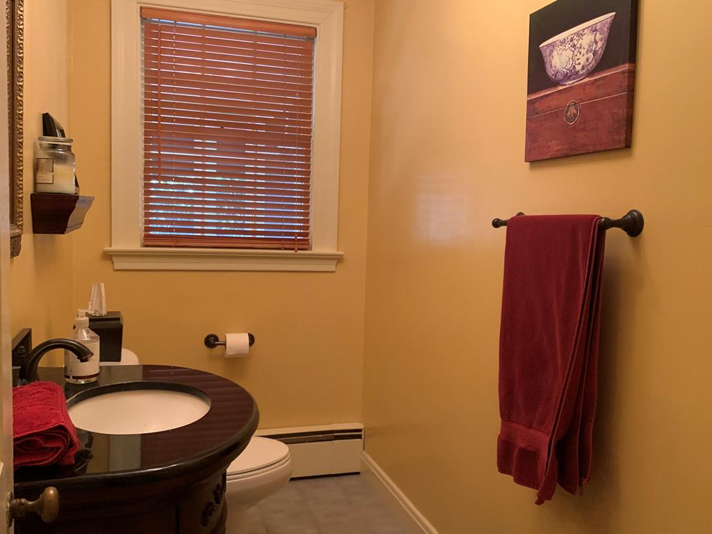 86 Market St, Onancock, Virginia image 39