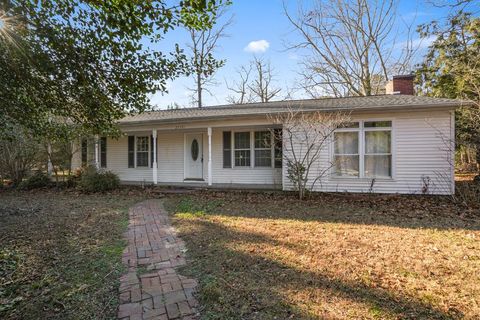 Homes For Sale - 27141 Barnes Cir<br/> Parksley, VA 23421