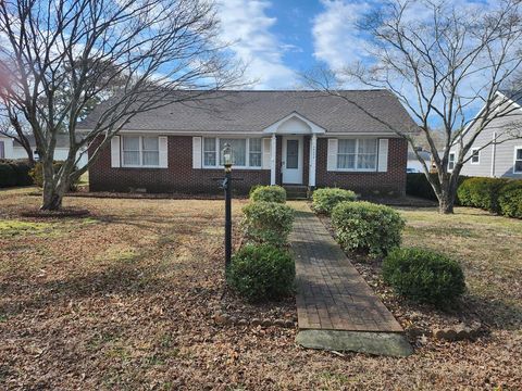 Homes For Sale - 24324 Gertrude St<br/> Parksley, VA 23421
