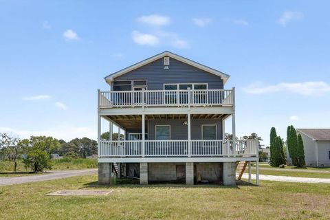 Homes For Sale - 5061 Bay Colony Ln<br/> Chincoteague, VA 23336