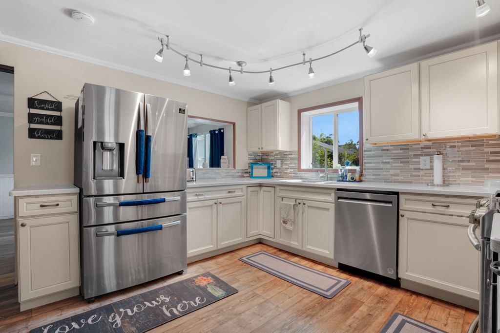 3328 Willow St, Chincoteague, Virginia image 15