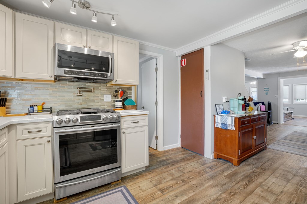 3328 Willow St, Chincoteague, Virginia image 17
