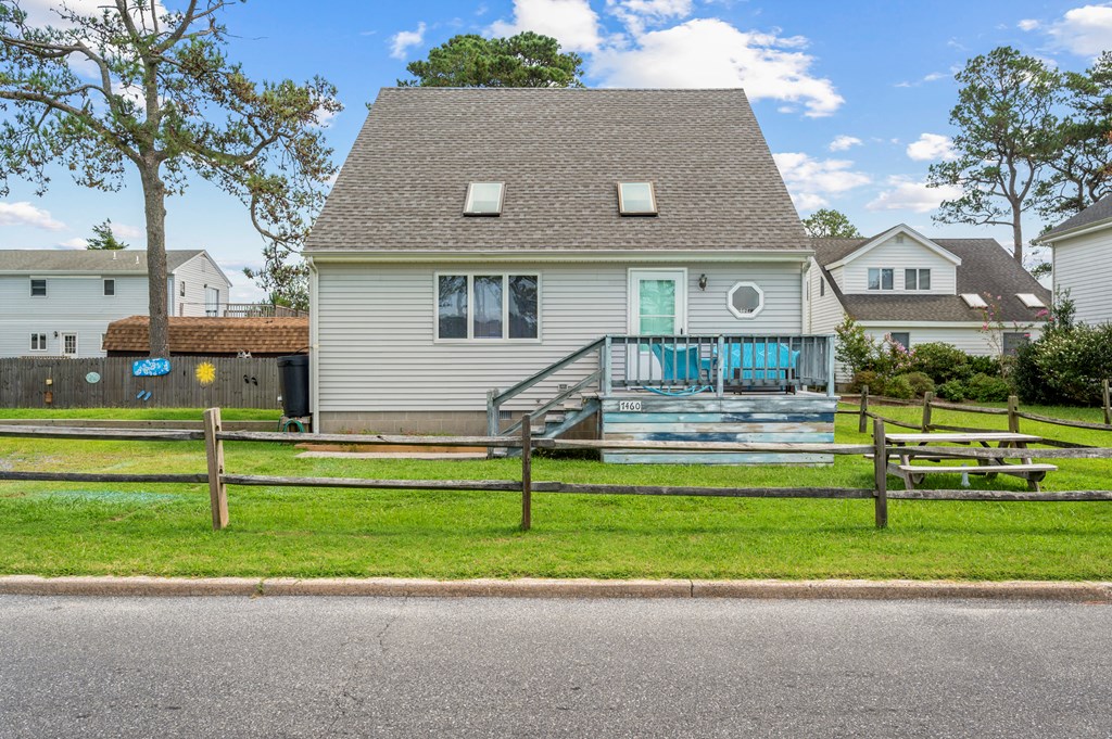 7460 Memorial Park Dr, Chincoteague, Virginia image 2
