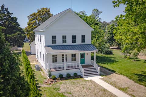Homes For Sale - 714 Monroe Ave<br/> Cape Charles, VA 23310