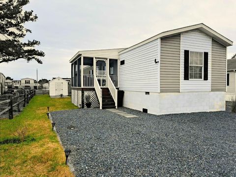 Mobile Home For Sale - 8238 Seashell Dr<br/> Chincoteague, VA 23336