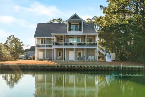 Homes For Sale - 5403 Pearl Dr<br/> Chincoteague, VA 23336