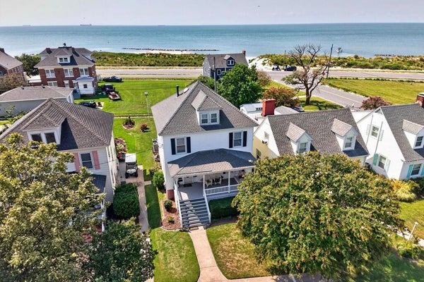 507 HARBOR AVE, CAPE CHARLES, VA 23310 - Image f3cd8a7c47288f03085eb1da07a47cab/1483970102