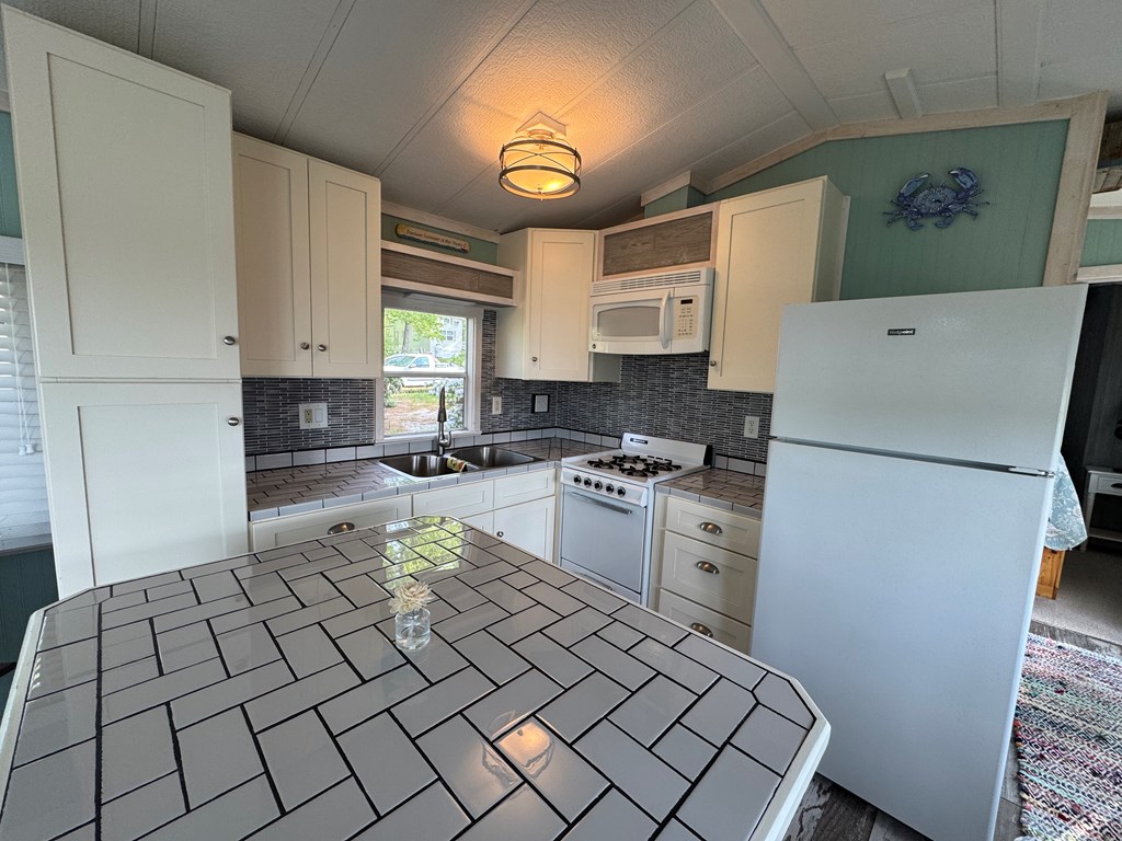 35015* Maple Court, Horntown, Virginia image 7