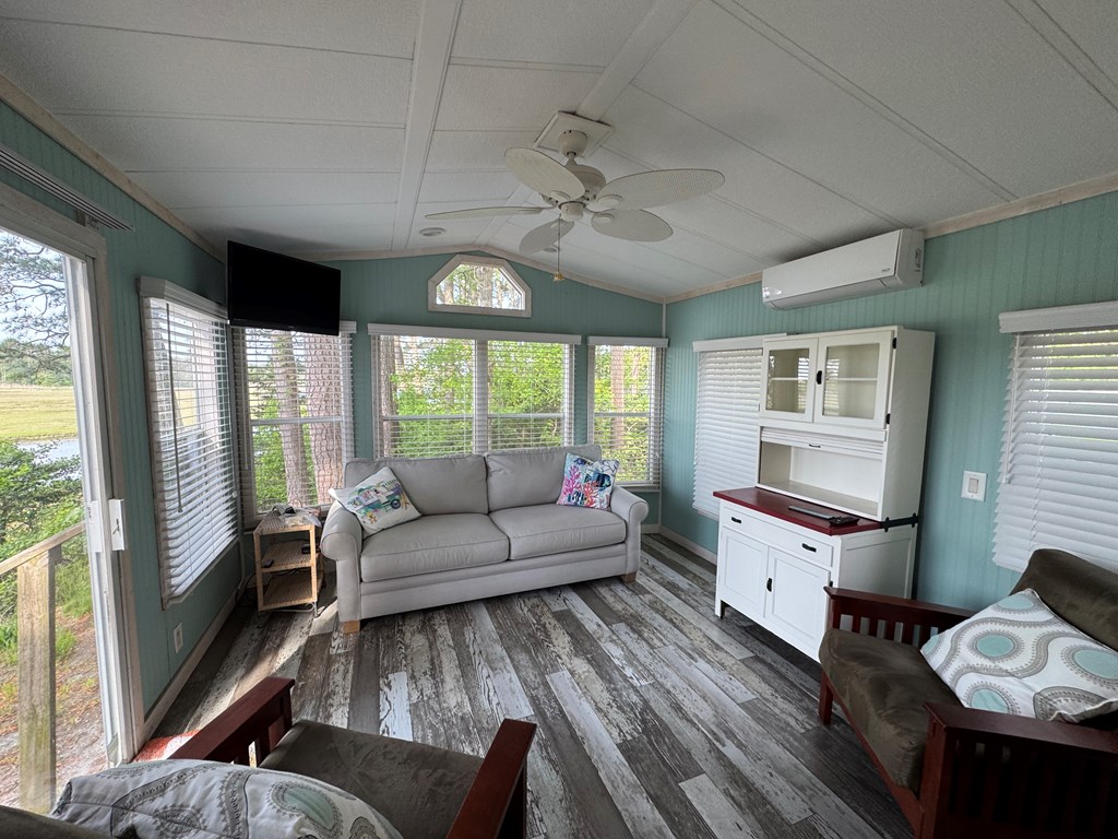 35015* Maple Court, Horntown, Virginia image 6