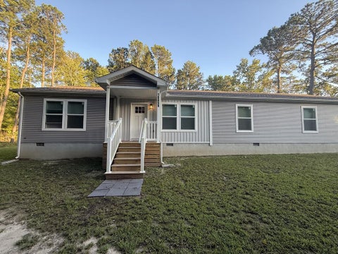 Mobile Home For Sale - 16058 Oyster Court<br/> Painter, VA 23420