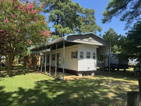 Homes For Sale - 5043 Blue Point Dr<br/> Horntown, VA 23395