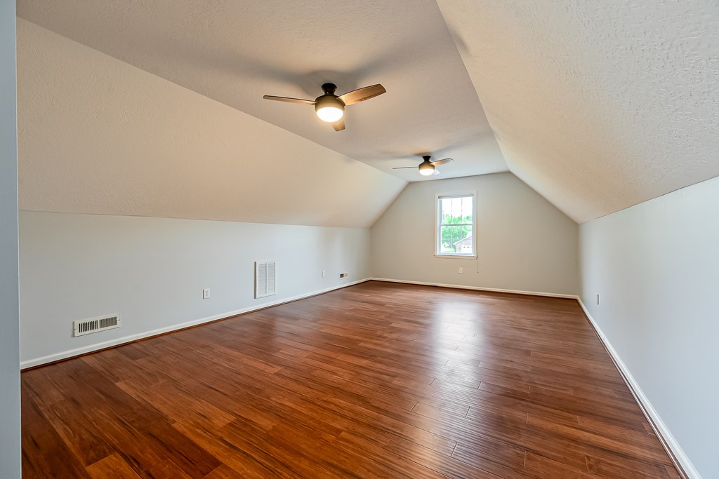 Wytheville, Virginia 24382, United States, 4 Bedrooms Bedrooms, ,3 BathroomsBathrooms,Residential,Active,142691