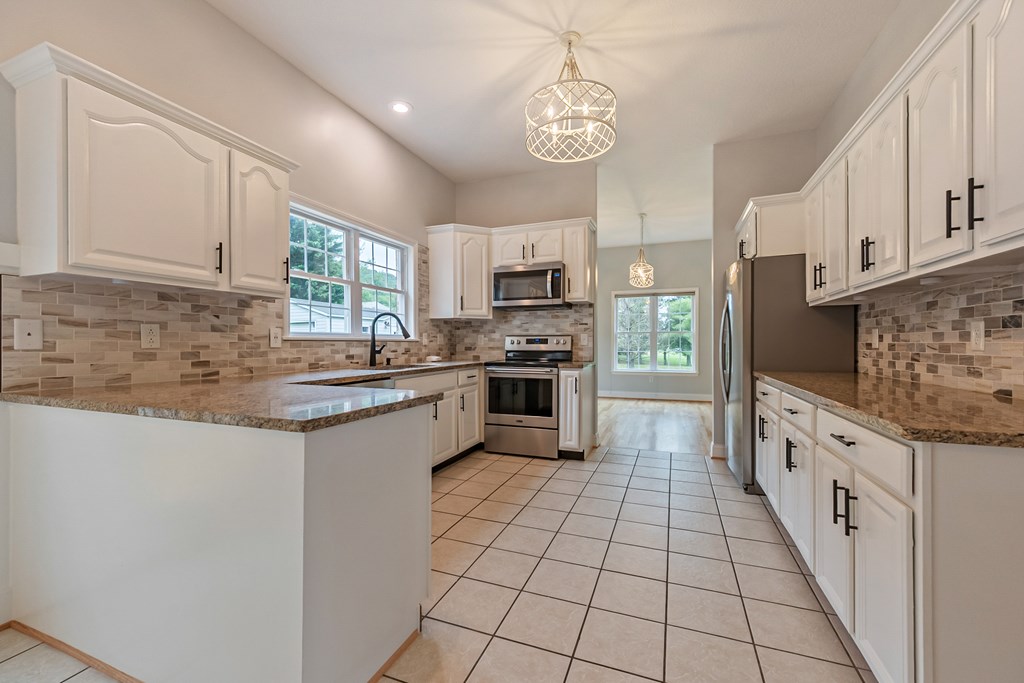 Wytheville, Virginia 24382, United States, 4 Bedrooms Bedrooms, ,3 BathroomsBathrooms,Residential,Active,142691