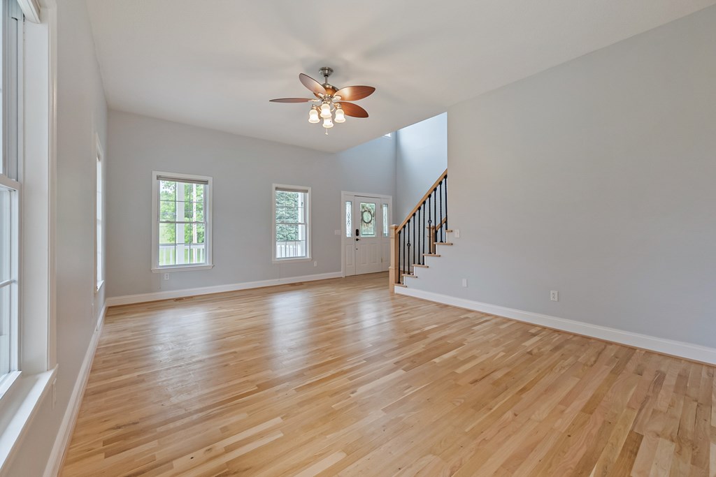 Wytheville, Virginia 24382, United States, 4 Bedrooms Bedrooms, ,3 BathroomsBathrooms,Residential,Active,142691