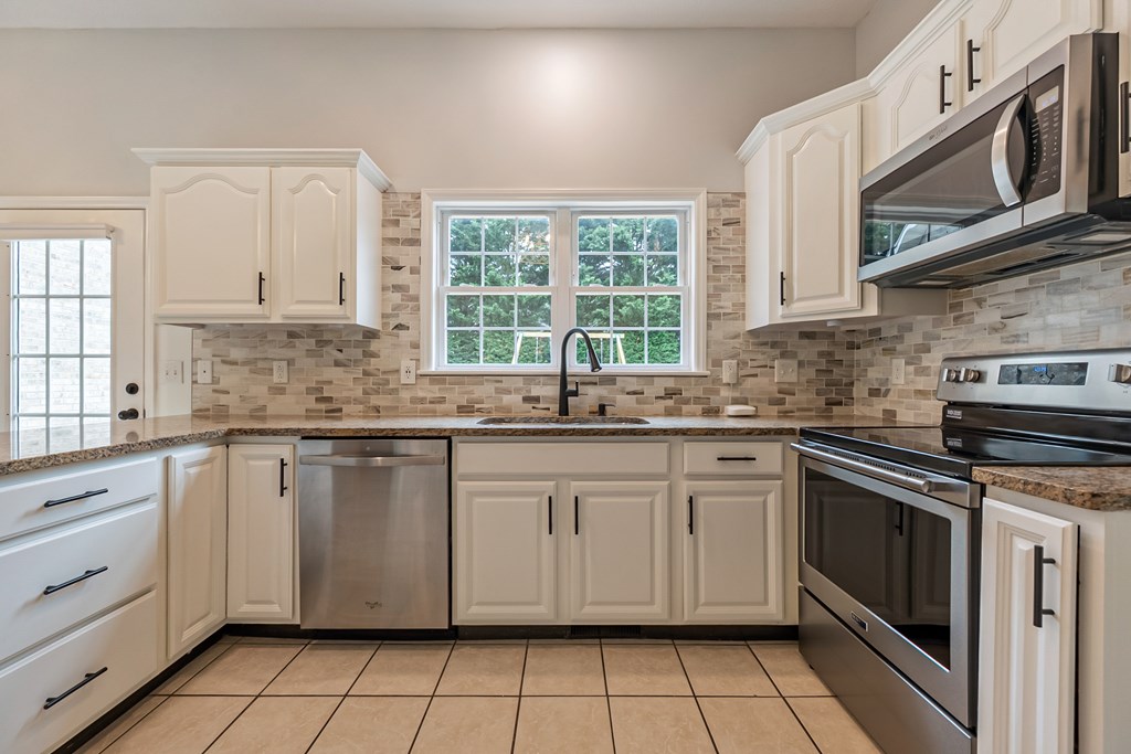 Wytheville, Virginia 24382, United States, 4 Bedrooms Bedrooms, ,3 BathroomsBathrooms,Residential,Active,142691