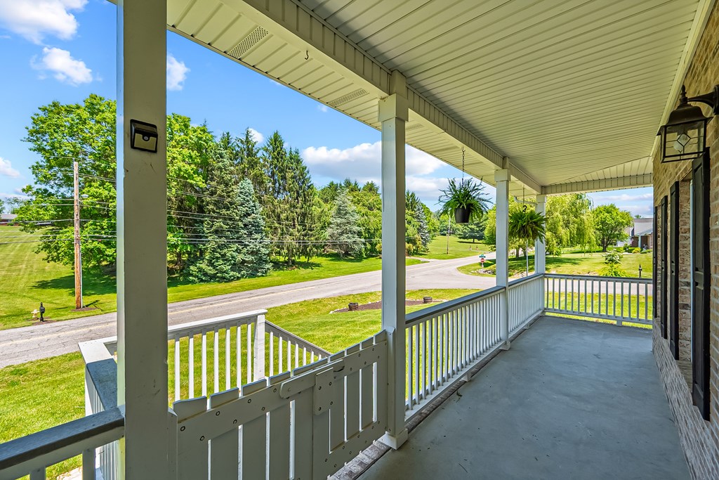 Wytheville, Virginia 24382, United States, 4 Bedrooms Bedrooms, ,3 BathroomsBathrooms,Residential,Active,142691