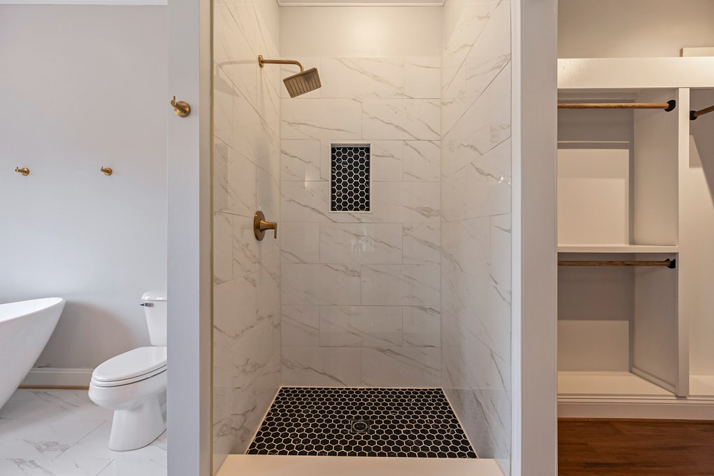 Wytheville, Virginia 24382, United States, 4 Bedrooms Bedrooms, ,3 BathroomsBathrooms,Residential,Active,142691