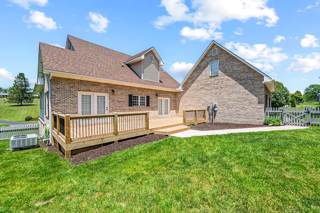 Wytheville, Virginia 24382, United States, 4 Bedrooms Bedrooms, ,3 BathroomsBathrooms,Residential,Active,142691