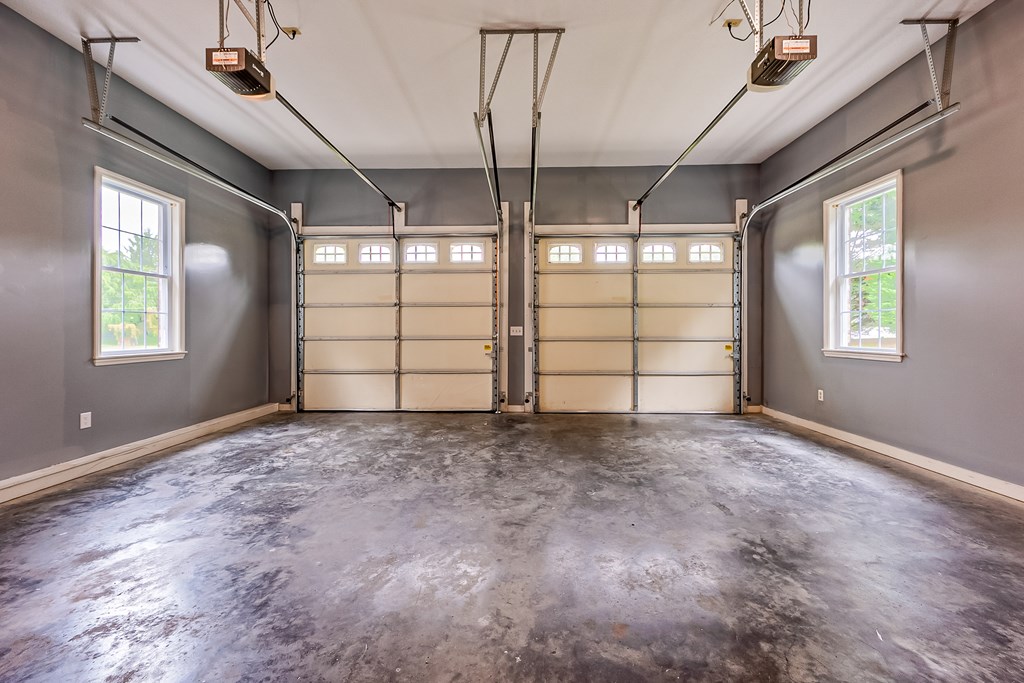 Wytheville, Virginia 24382, United States, 4 Bedrooms Bedrooms, ,3 BathroomsBathrooms,Residential,Active,142691