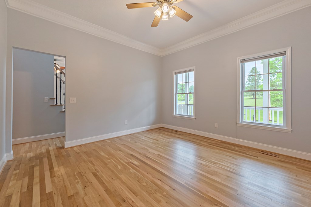 Wytheville, Virginia 24382, United States, 4 Bedrooms Bedrooms, ,3 BathroomsBathrooms,Residential,Active,142691