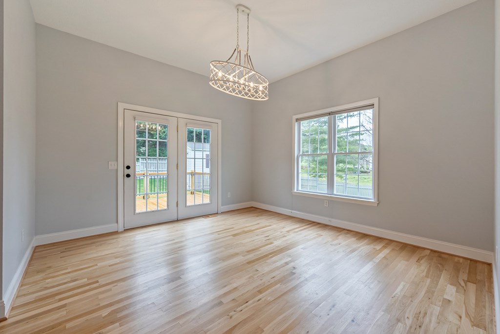 Wytheville, Virginia 24382, United States, 4 Bedrooms Bedrooms, ,3 BathroomsBathrooms,Residential,Active,142691