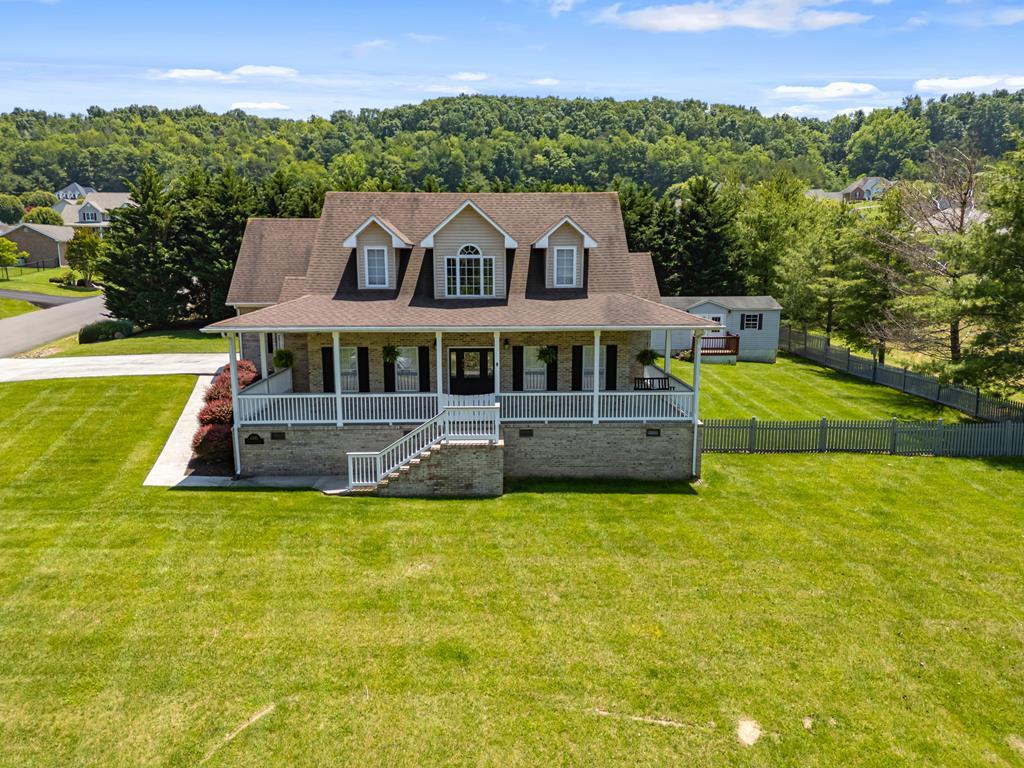 Wytheville, Virginia 24382, United States, 4 Bedrooms Bedrooms, ,3 BathroomsBathrooms,Residential,Active,142691