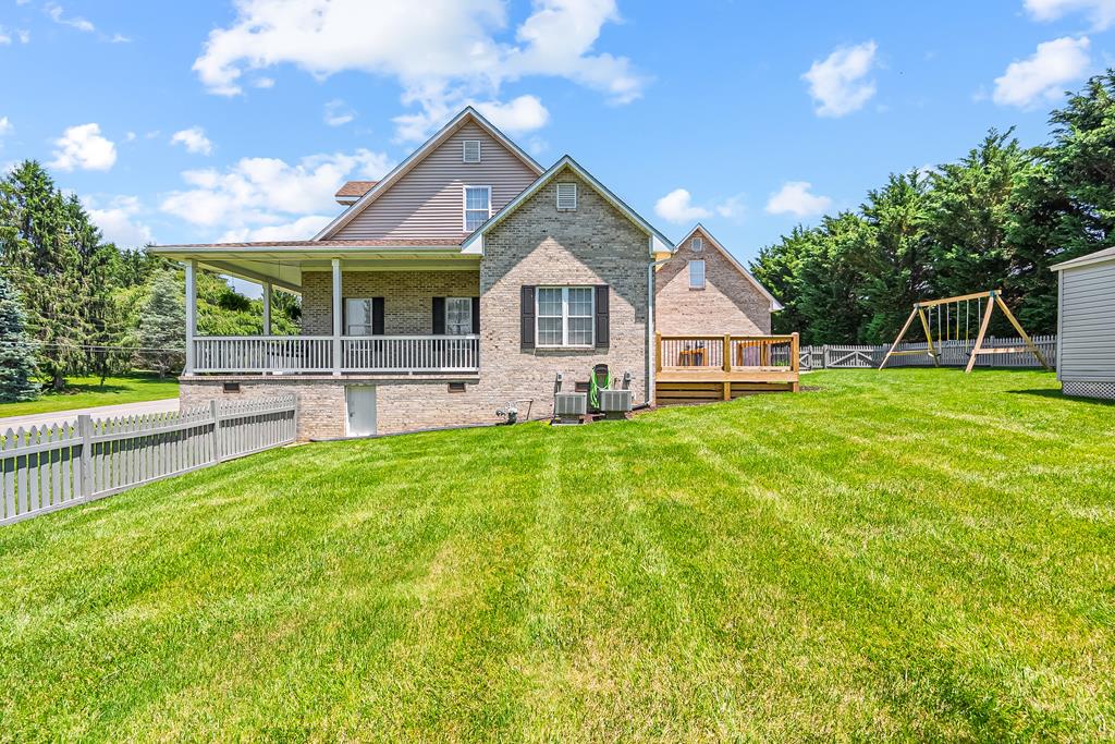 Wytheville, Virginia 24382, United States, 4 Bedrooms Bedrooms, ,3 BathroomsBathrooms,Residential,Active,142691