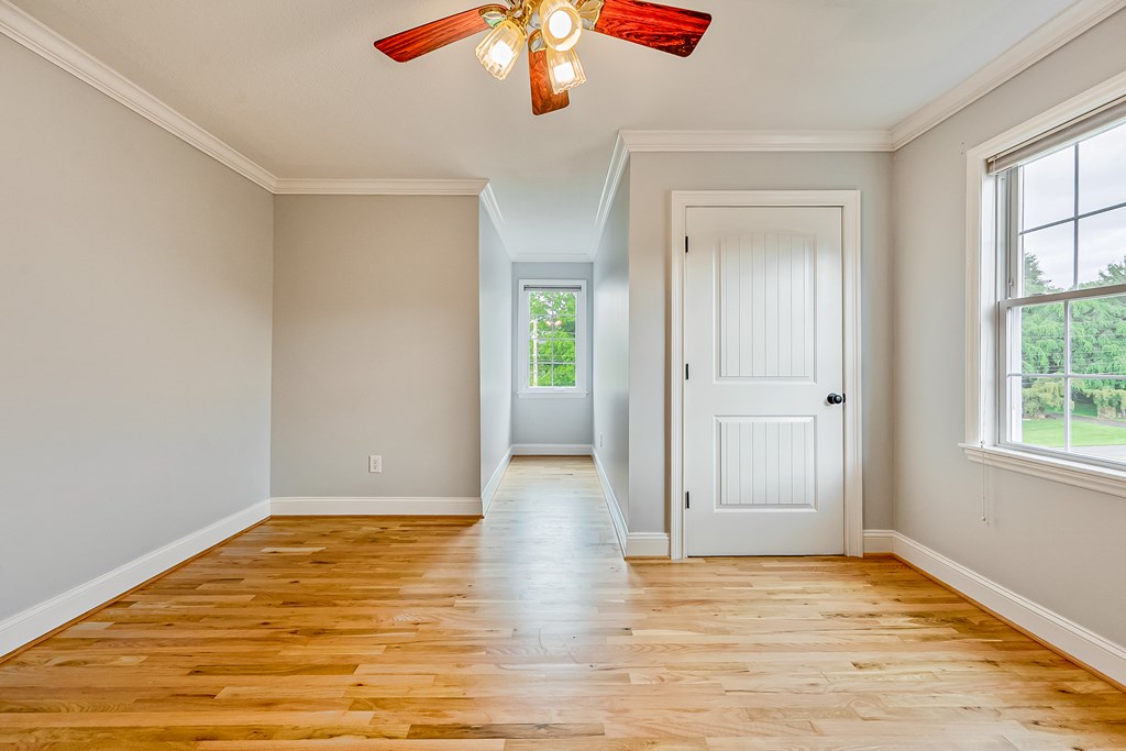 Wytheville, Virginia 24382, United States, 4 Bedrooms Bedrooms, ,3 BathroomsBathrooms,Residential,Active,142691