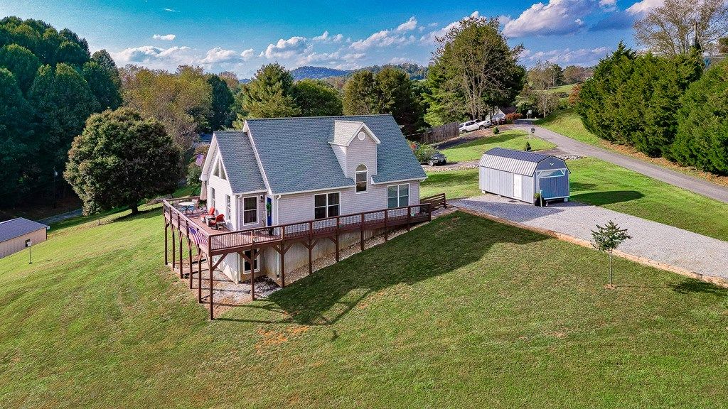 Photo of 24290 Flax Road, Abingdon, VA 24211 (MLS # 104137)