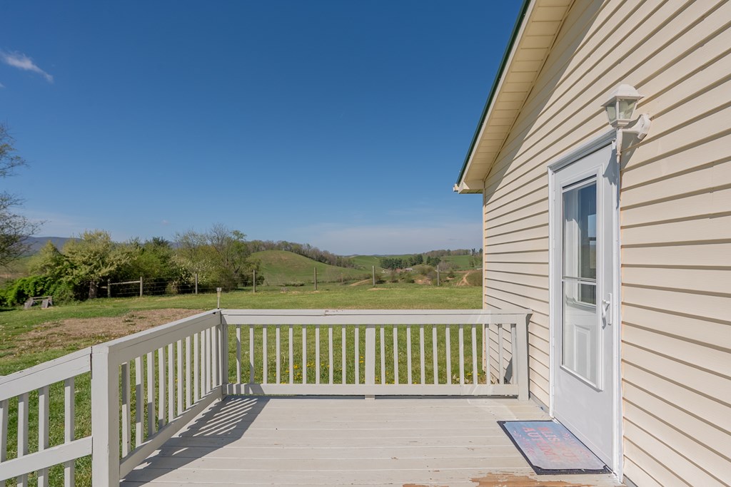 Wytheville, Virginia 24382, United States, 2 Bedrooms Bedrooms, ,1 BathroomBathrooms,Residential,Contingent,117751