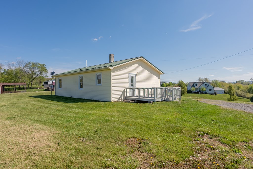 Wytheville, Virginia 24382, United States, 2 Bedrooms Bedrooms, ,1 BathroomBathrooms,Residential,Contingent,117751