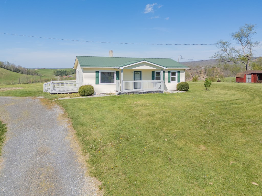 Wytheville, Virginia 24382, United States, 2 Bedrooms Bedrooms, ,1 BathroomBathrooms,Residential,Contingent,117751