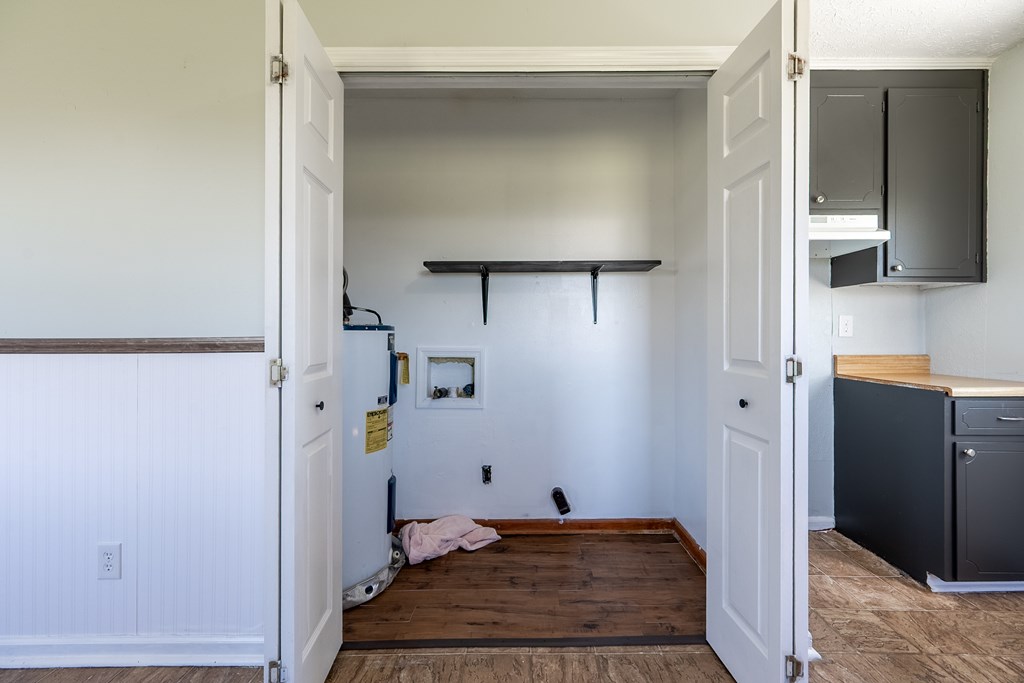 Wytheville, Virginia 24382, United States, 2 Bedrooms Bedrooms, ,1 BathroomBathrooms,Residential,Contingent,117751