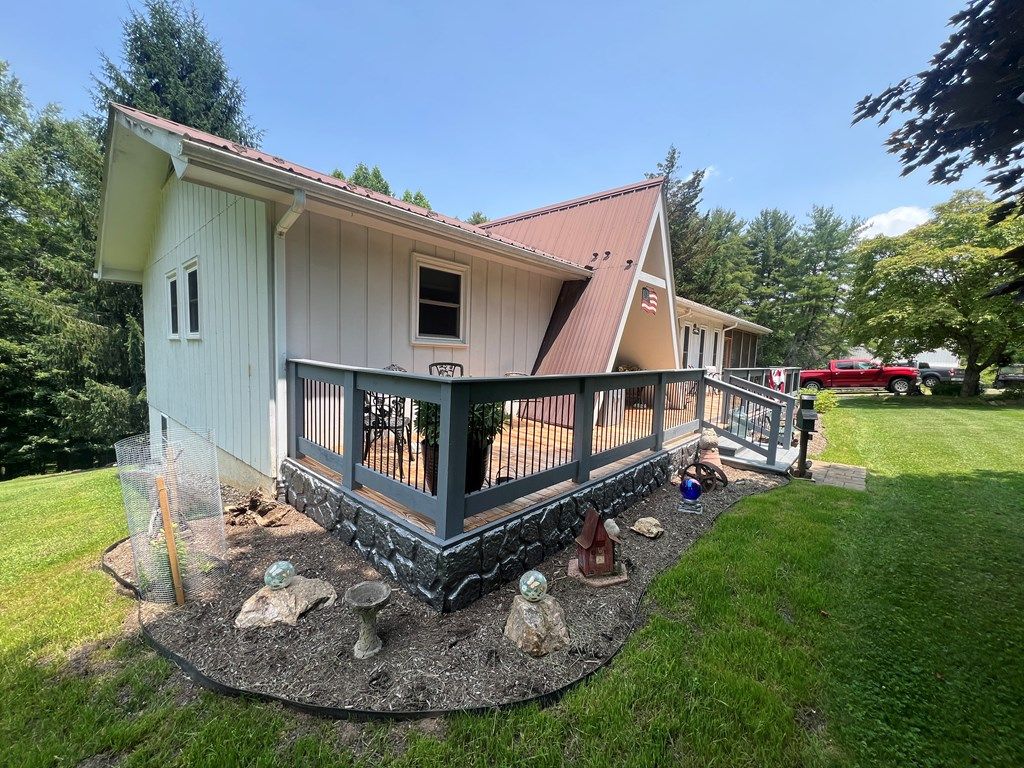 Photo of 1095 Kanawha Ridge Road, Dugspur, VA 24325 (MLS # 100179)