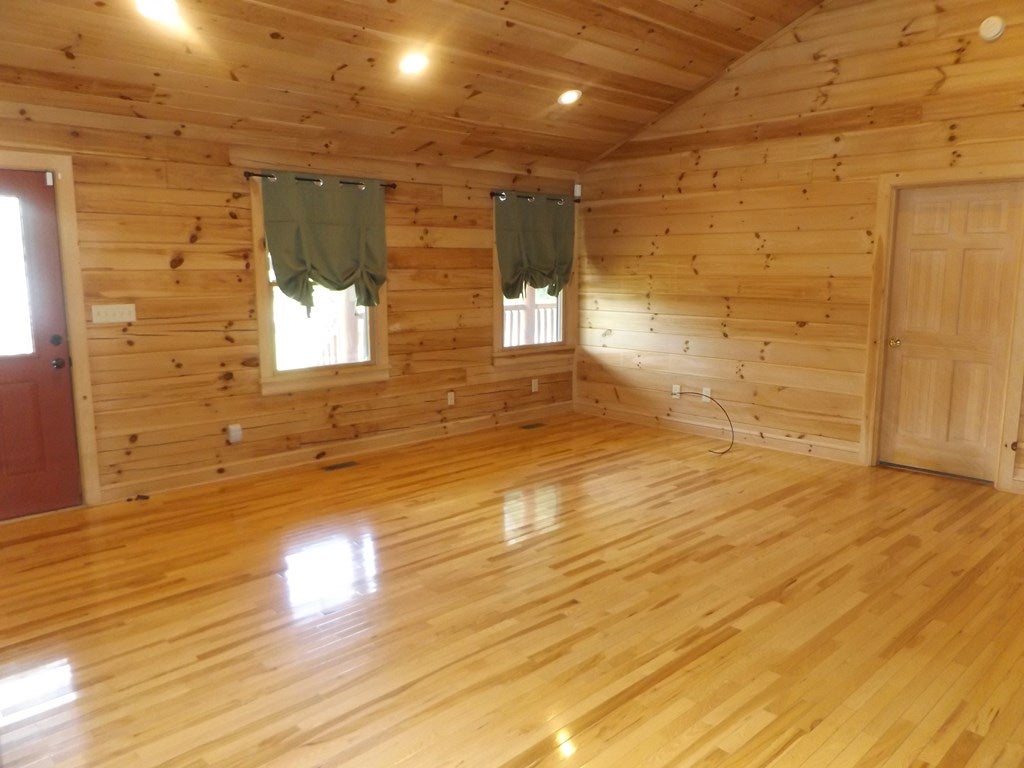 Photo of 201 Deer Ridge Rd, Hillsville, VA 24343 (MLS # 110694)