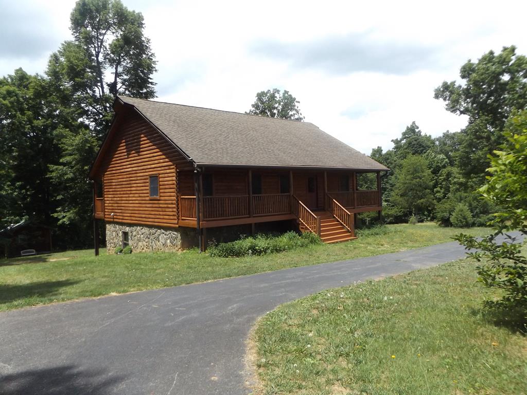 Photo of 201 Deer Ridge Rd, Hillsville, VA 24343 (MLS # 110694)
