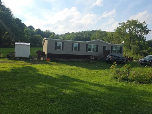 631 WHITEHALL RD, BLUEFIELD, VA 24605 - Image 01ed7dee0cb42fd3cb44f59a8f8d0b4d/3710081197