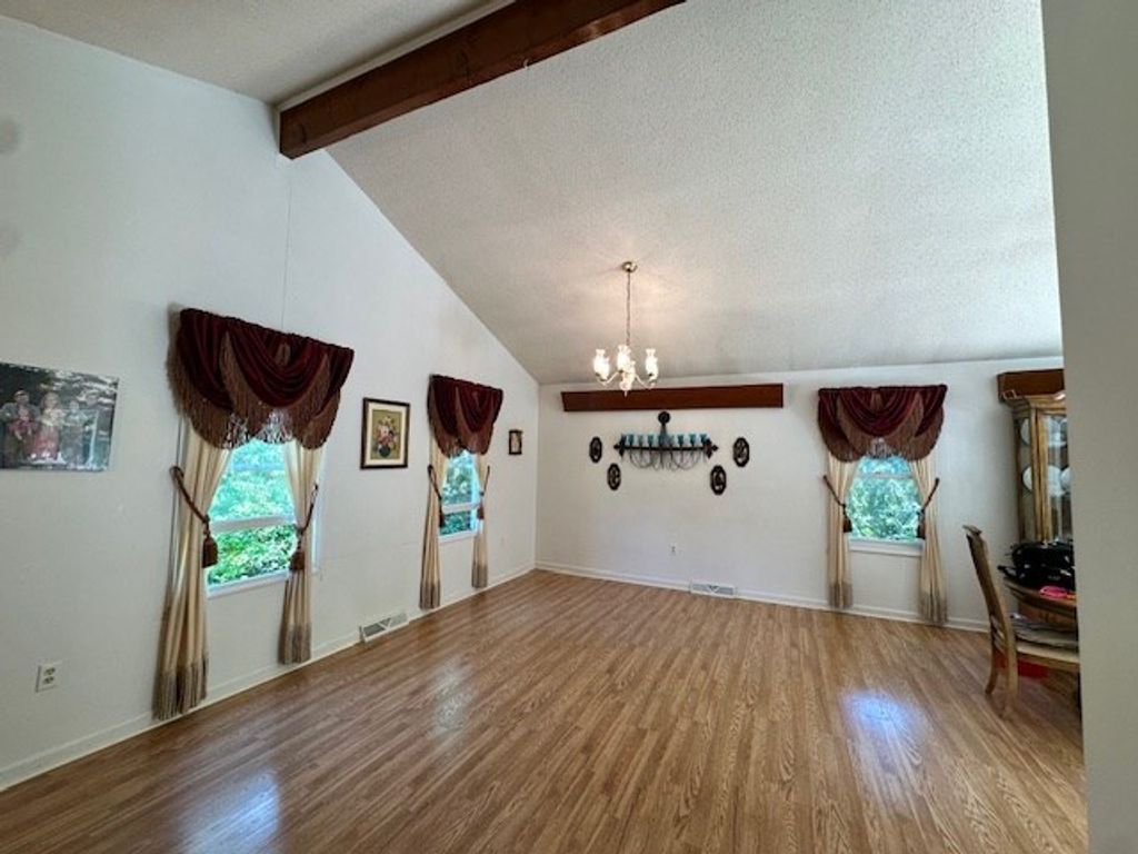 Photo of 199 Bluejay St, Cedar Bluff, VA 24609 (MLS # 103434)