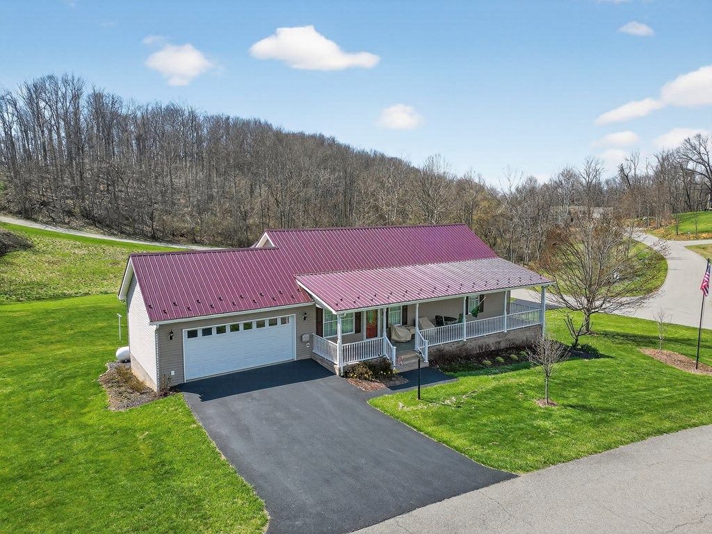 Photo of 108 Brooke St, Chilhowie, VA 24319 (MLS # 109687)
