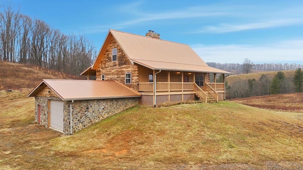 Photo of 274 Flatridge Rd, Troutdale, VA 24378 (MLS # 104463)