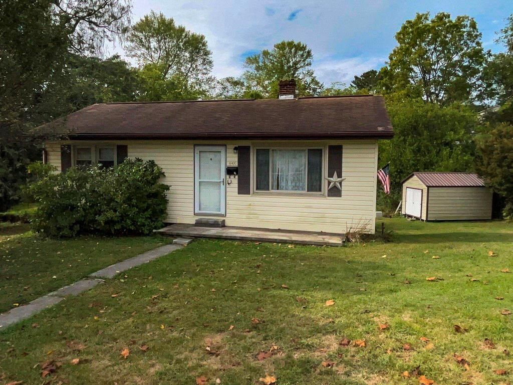 Photo of 855 S 1st Street, Wytheville, VA 24382 (MLS # 103590)